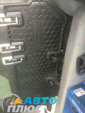 Автомобільні килимки в салон Volkswagen T5 Caravelle 2010- (3-й ряд) без пічки (Avto-Gumm)