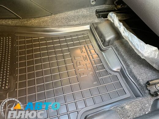Автомобильные коврики в салон Fiat Linea 2007- (Avto-Gumm)