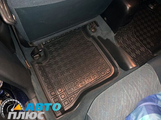 Автомобильные коврики в салон Mazda 323 BA 1994-1998 (Avto-Gumm)