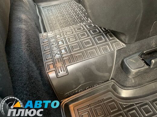 Автомобильные коврики в салон Jeep Cherokee 2014- (AVTO-Gumm)