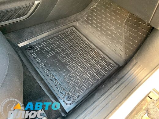 Автомобильные коврики в салон Jeep Cherokee 2014- (AVTO-Gumm)