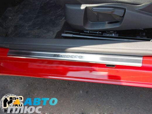 Накладки на пороги Volkswagen Scirocco 2008- (Premium)