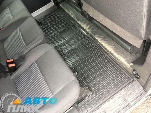 Автомобільні килимки в салон Ford Custom 2012- 2-й ряд (Avto-Gumm)