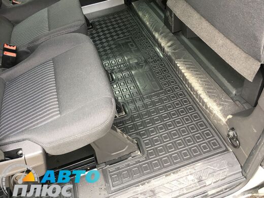Автомобільні килимки в салон Ford Custom 2012- 2-й ряд (Avto-Gumm)