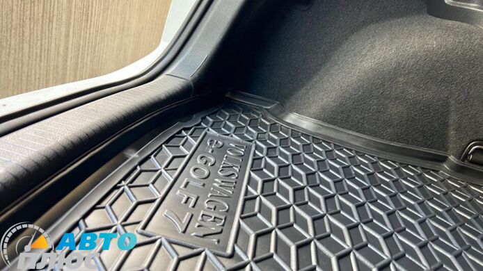 Автомобильный коврик в багажник Volkswagen e-Golf 7 2013- (Avto-Gumm)