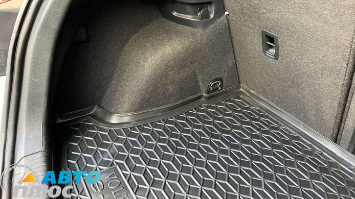 Автомобильный коврик в багажник Volkswagen e-Golf 7 2013- (Avto-Gumm)