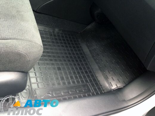 Автомобильные коврики в салон Honda Accord 2013-2016 (Avto-Gumm)