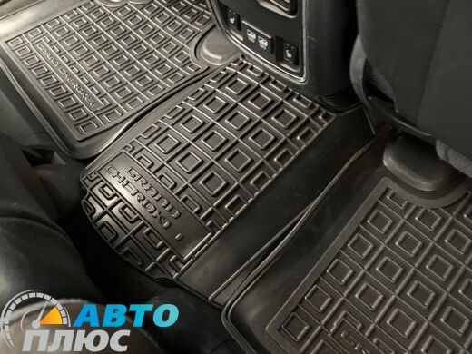 Автомобильные коврики в салон Jeep Grand Cherokee (WK2) 2010- (Avto-Gumm)