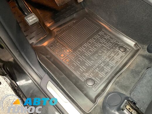 Автомобильные коврики в салон Jeep Grand Cherokee (WK2) 2010- (Avto-Gumm)