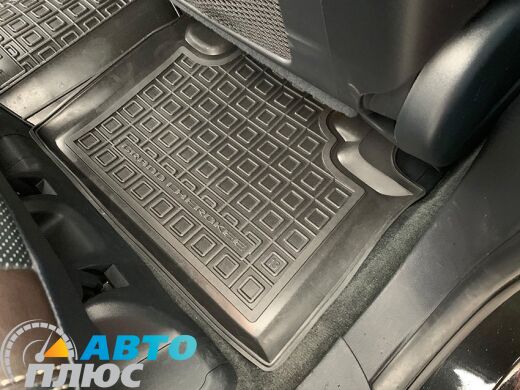 Автомобильные коврики в салон Jeep Grand Cherokee (WK2) 2010- (Avto-Gumm)