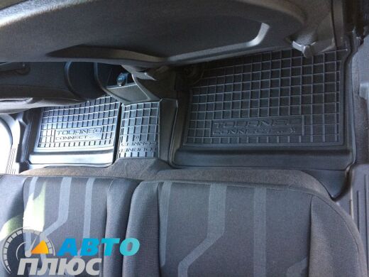Автомобильные коврики в салон Ford Connect 2013- (коротка база) (Avto-Gumm)
