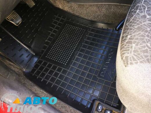 Водительский коврик в салон Daewoo Lanos 1996- (Avto-Gumm)