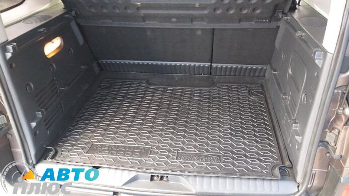 Автомобильный коврик в багажник Renault Kangoo 2 2008- пасс. (Avto-Gumm)