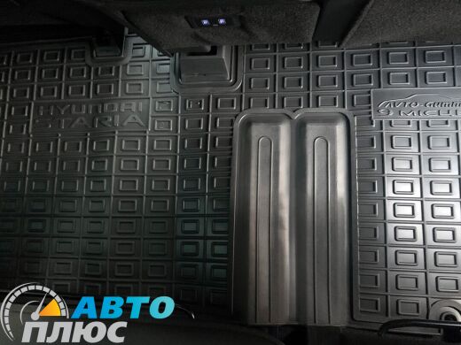 Автомобільні килимки в салон Hyundai Staria 2021- 2-й ряд 9 місць (Avto-Gumm)