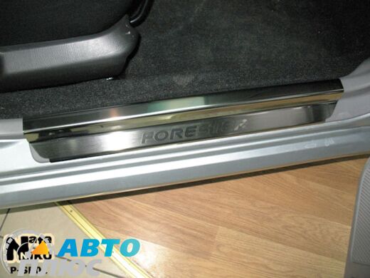 Накладки на пороги Subaru Forester 2 2002- (Premium)