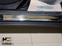 Накладки на пороги Chevrolet Niva 2002- (Premium)