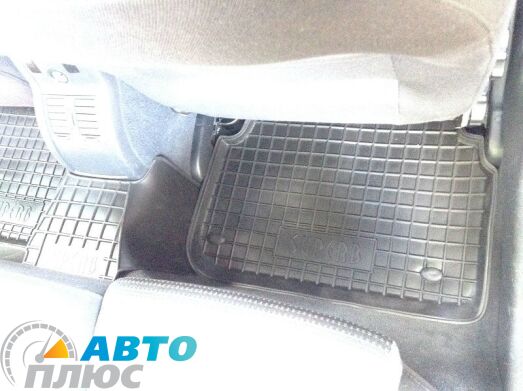Автомобильные коврики в салон Skoda SuperB 2001-2008 (AVTO-Gumm)