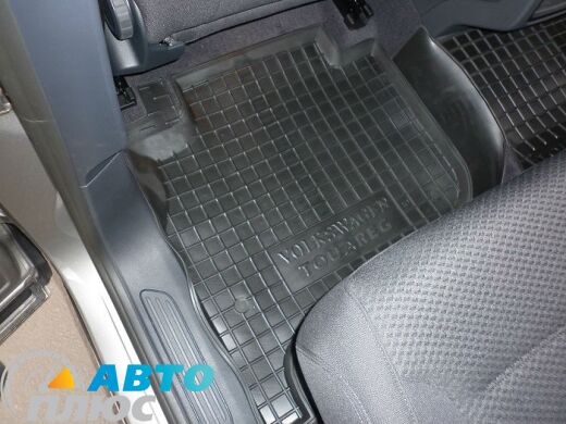 Автомобільні килимки в салон Volkswagen Touareg 2010- (Avto-Gumm)