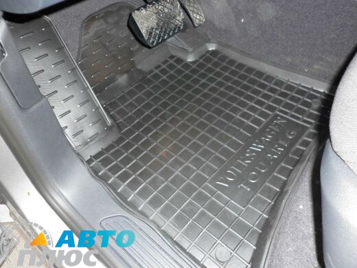Автомобільні килимки в салон Volkswagen Touareg 2010- (Avto-Gumm)