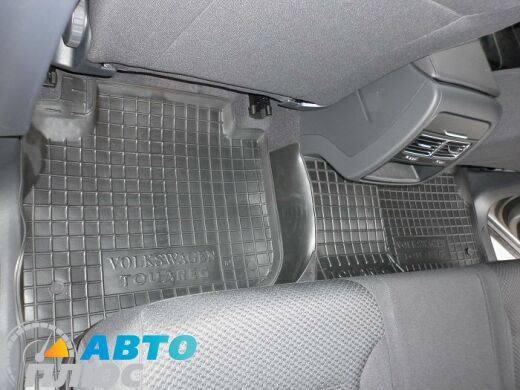 Автомобільні килимки в салон Volkswagen Touareg 2010- (Avto-Gumm)