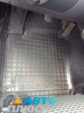 Автомобільні килимки в салон Volkswagen Golf 5 03-/6 09- (Avto-Gumm)