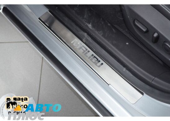 Накладки на пороги Chevrolet Malibu 2010- (Premium)