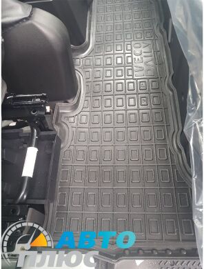 Автомобильные коврики в салон Iveco Daily C15 2016- 2-й ряд (AVTO-Gumm)