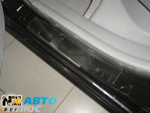 Накладки на пороги Kia Rio 2005-2011 (Premium)