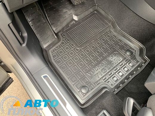 Автомобильные коврики в салон Volkswagen Tiguan 2016- (Avto-Gumm)