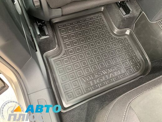 Автомобильные коврики в салон Volkswagen Tiguan 2016- (Avto-Gumm)