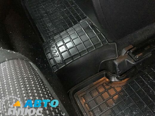 Автомобильные коврики в салон Mazda 3 2009-2013 (Avto-Gumm)