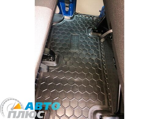 Автомобільні килимки в салон Volkswagen T5 Caravelle 2010- (2-й ряд) з пічкою (Avto-Gumm)