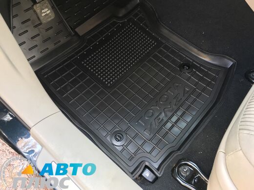 Автомобільні килимки в салон Toyota Venza 2008- (Avto-Gumm)
