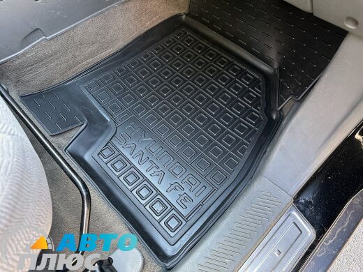 Автомобільні килимки в салон Hyundai Santa Fe 2000-2006 (AVTO-Gumm)