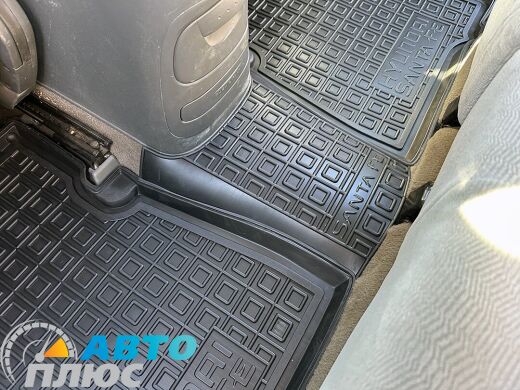 Автомобільні килимки в салон Hyundai Santa Fe 2000-2006 (AVTO-Gumm)
