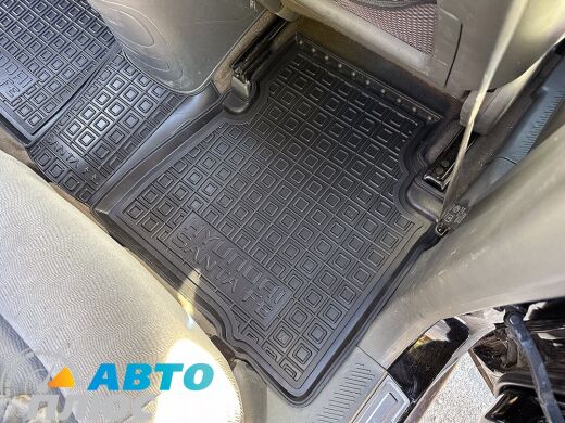 Автомобільні килимки в салон Hyundai Santa Fe 2000-2006 (AVTO-Gumm)