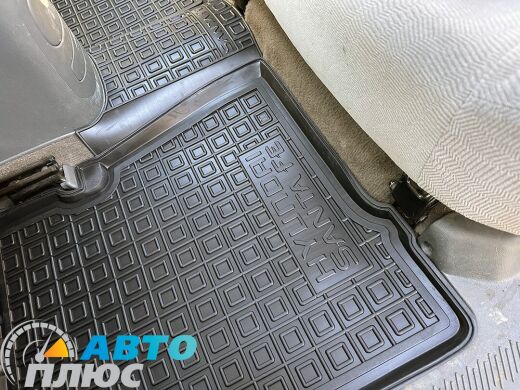 Автомобільні килимки в салон Hyundai Santa Fe 2000-2006 (AVTO-Gumm)