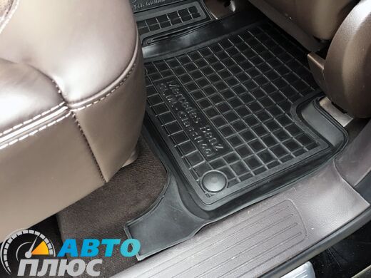 Автомобильные коврики в салон Mercedes GL (X166) 12-/GLS 14- (7 мест) (Avto-Gumm)