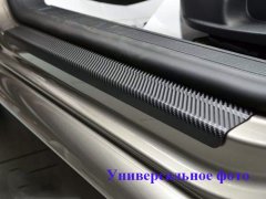 Накладки на пороги Lada Priora 2007- (Premium) карбон
