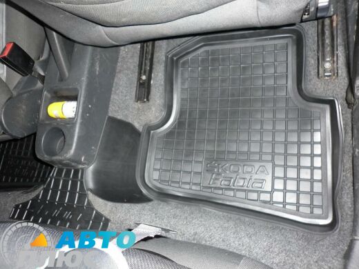 Автомобільні килимки в салон Skoda Fabia 2 2007-2015 (Avto-Gumm)