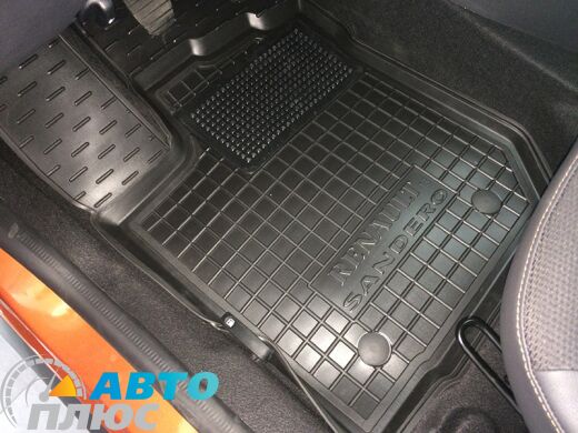 Автомобильные коврики в салон Renault Sandero 2013- (Avto-Gumm)