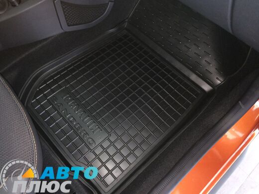 Автомобильные коврики в салон Renault Sandero 2013- (Avto-Gumm)
