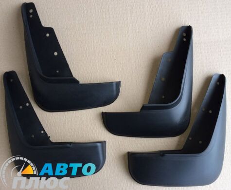 Комплект брызговиков Nissan Tiida 2004- Hb/Sd (AVTM)
