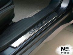 Накладки на пороги Subaru Outback 2015- (Premium)