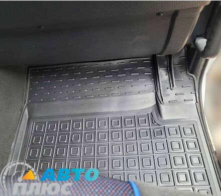 Автомобільні килимки в салон Iveco Stralis Active Space 2012-2016 (AVTO-Gumm)
