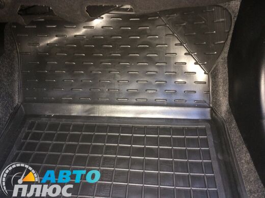 Автомобильные коврики в салон Suzuki Vitara 2014- (Avto-Gumm)