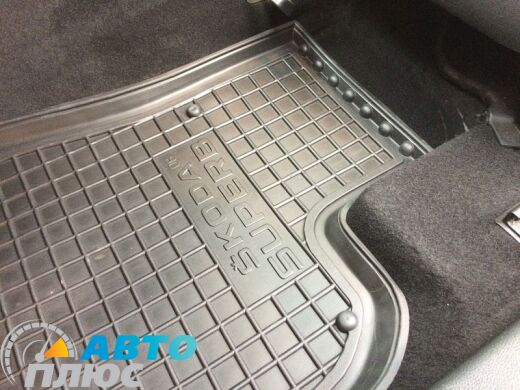 Автомобильные коврики в салон Skoda SuperB 2008-2014 (AVTO-Gumm)