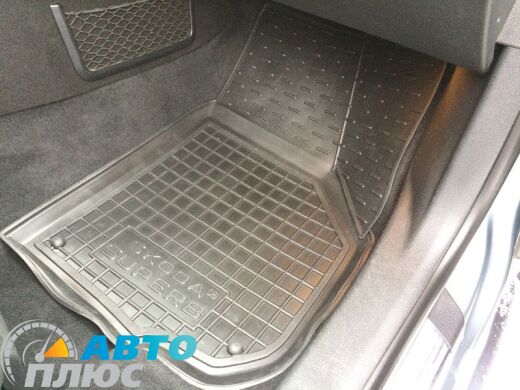 Автомобильные коврики в салон Skoda SuperB 2008-2014 (AVTO-Gumm)