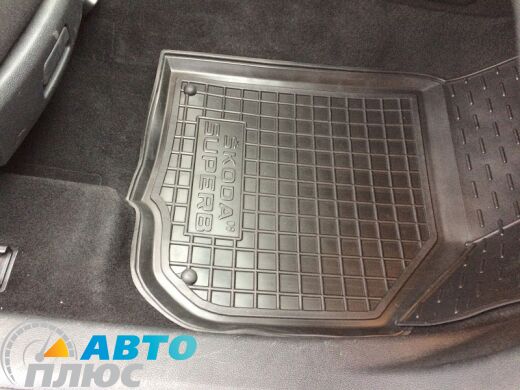 Автомобильные коврики в салон Skoda SuperB 2008-2014 (AVTO-Gumm)