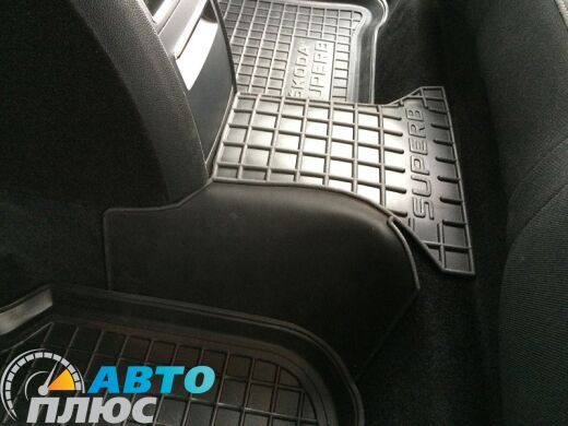 Автомобильные коврики в салон Skoda SuperB 2008-2014 (AVTO-Gumm)